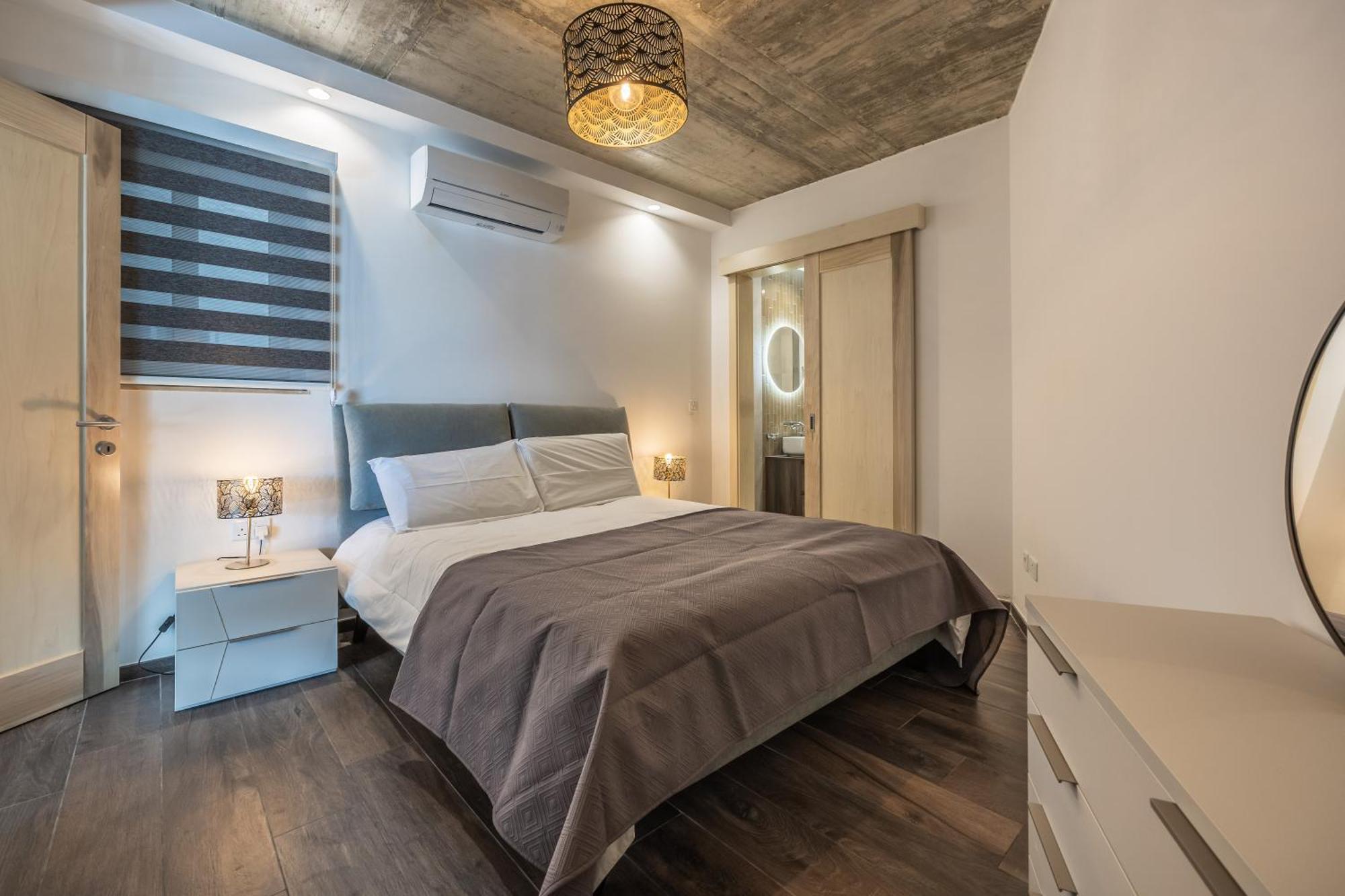 Brand New Close To Amenities. An Exceptionally Chic Get-away! Appartement *